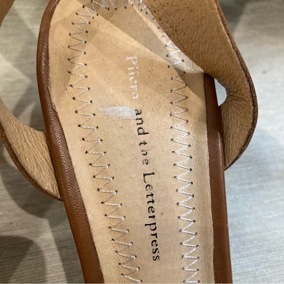 PILCRO & THE LETTERPRESS Sz 8 Anthropologie Suede Cap Lucite Stripe Heel Sandals - Picture 3 of 11